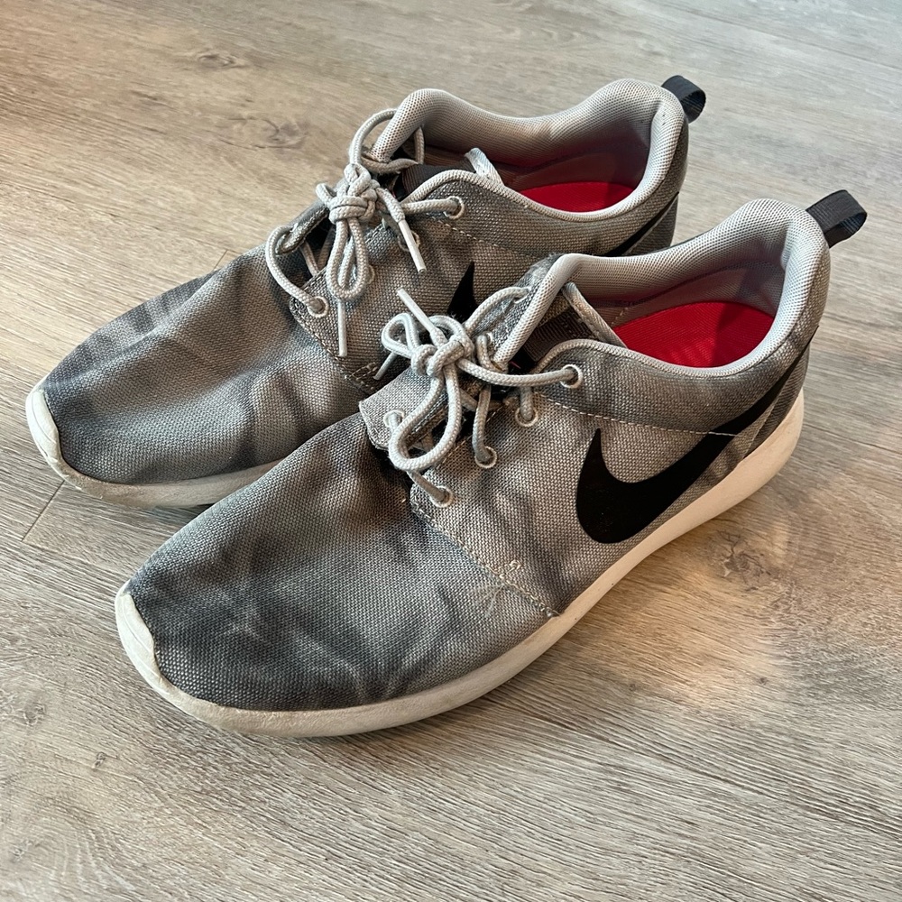 Nike Gray and Black Sneakers with Cushioned Sole